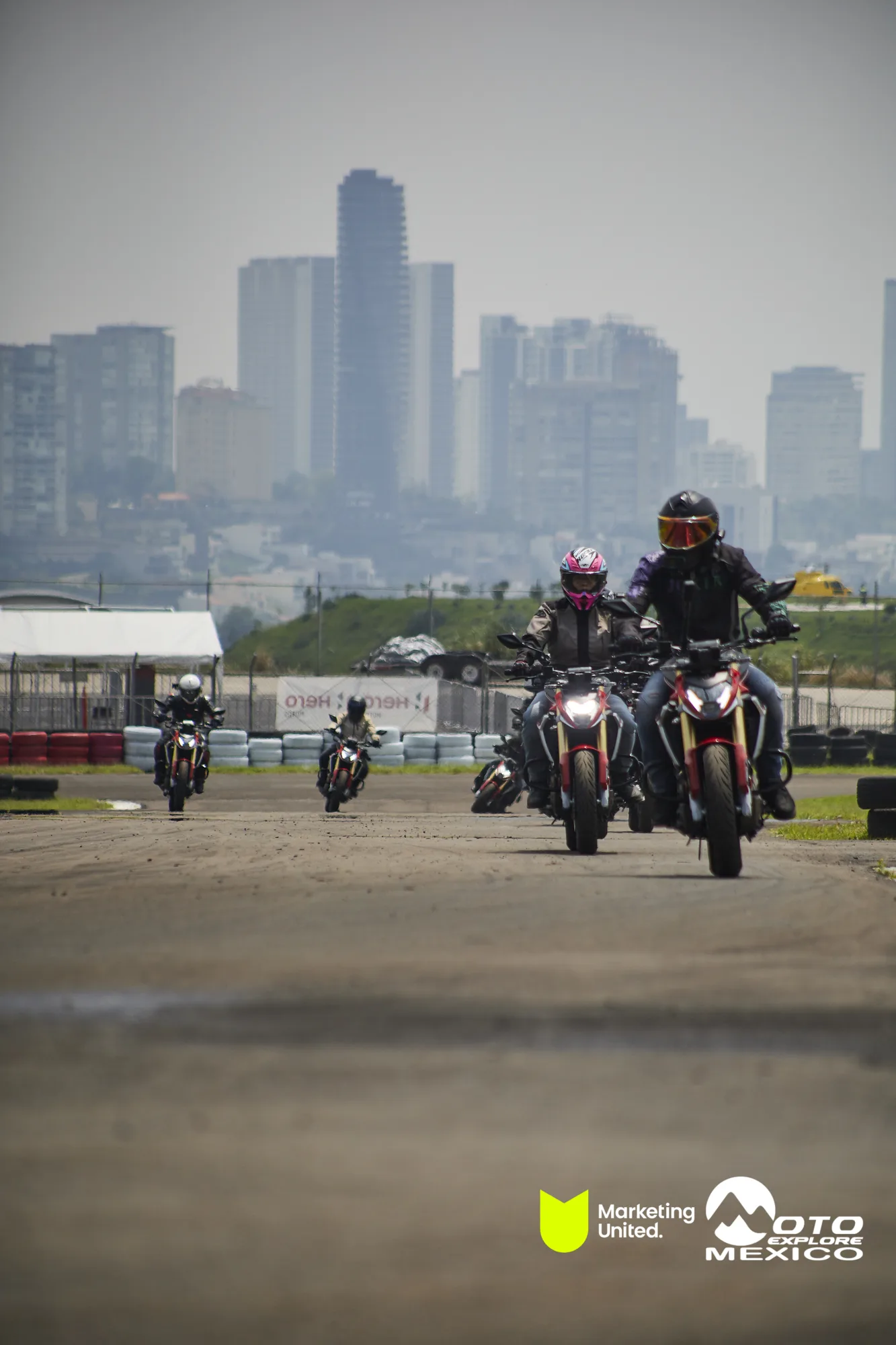 HUNK TRACKDAY 338